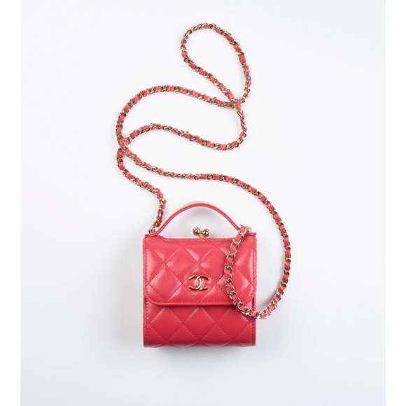New Chanel Clutch on Chain bag - Picture 12 of 15